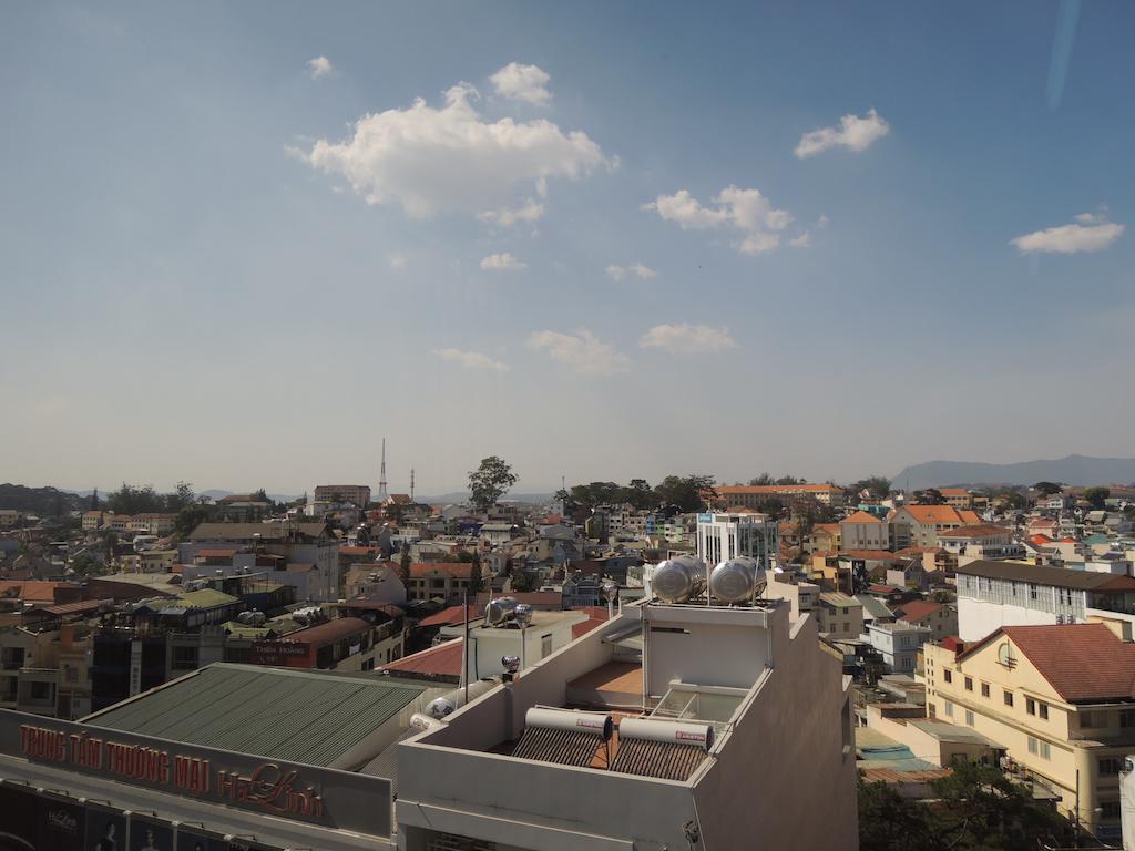 Phuong Tung Hotel Da Lat Exterior photo