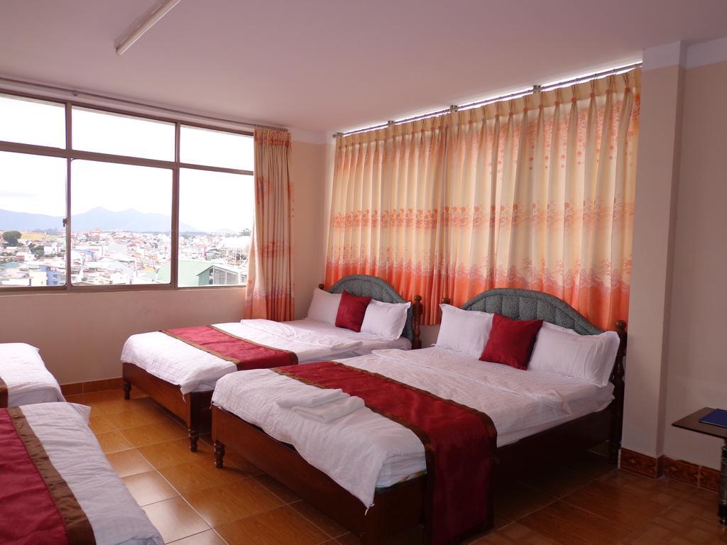 Phuong Tung Hotel Da Lat Exterior photo