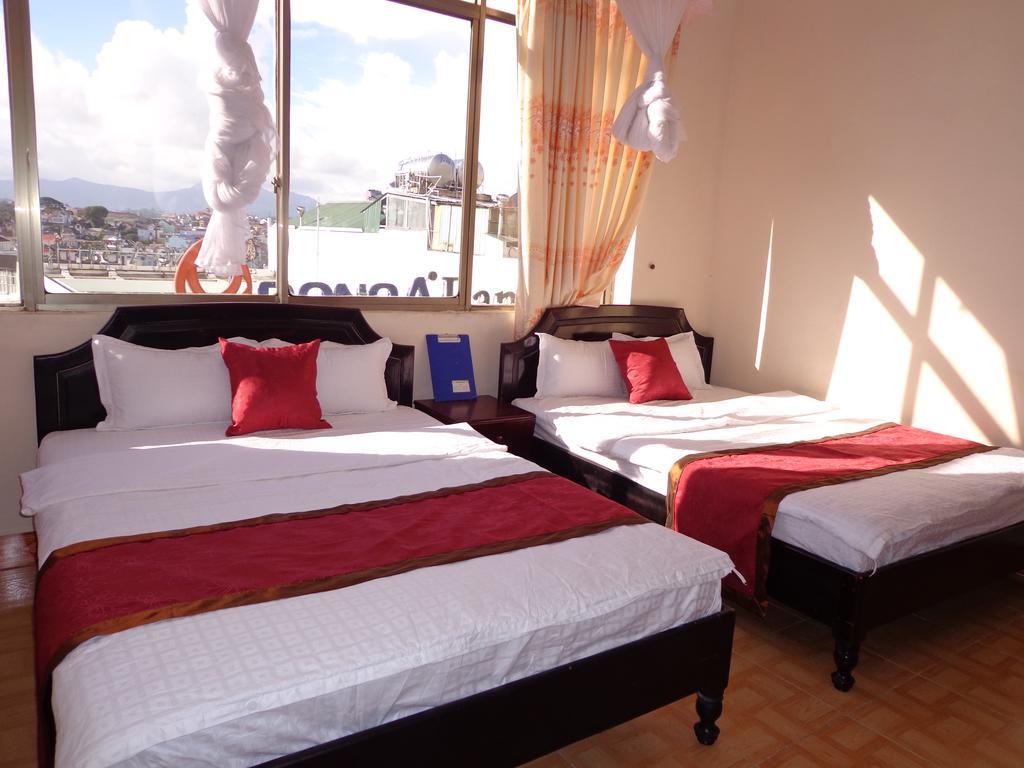 Phuong Tung Hotel Da Lat Exterior photo